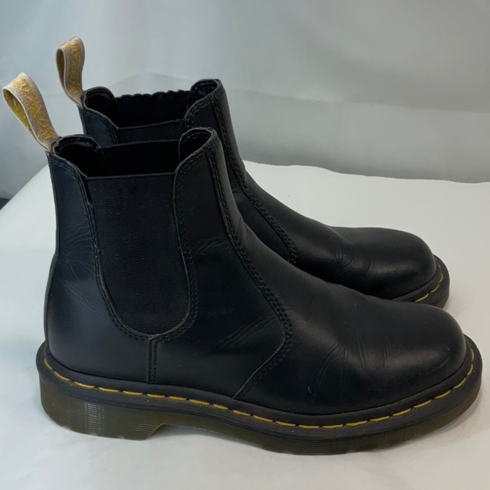 The Original Dr. Martens Boots: M Size 6 / W 7 - Black